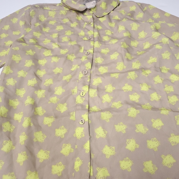 Forever 21 Hello Kitty Collab Button Down Shirt Y2K - Picture 2 of 9
